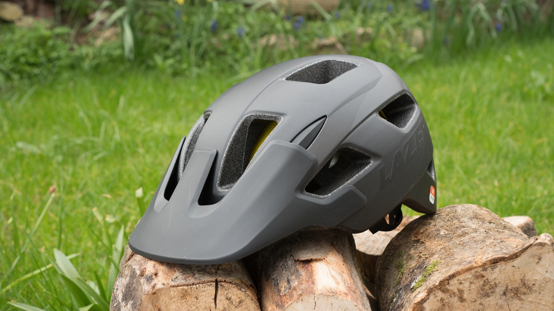 WHAT IS MIPS HELMET?